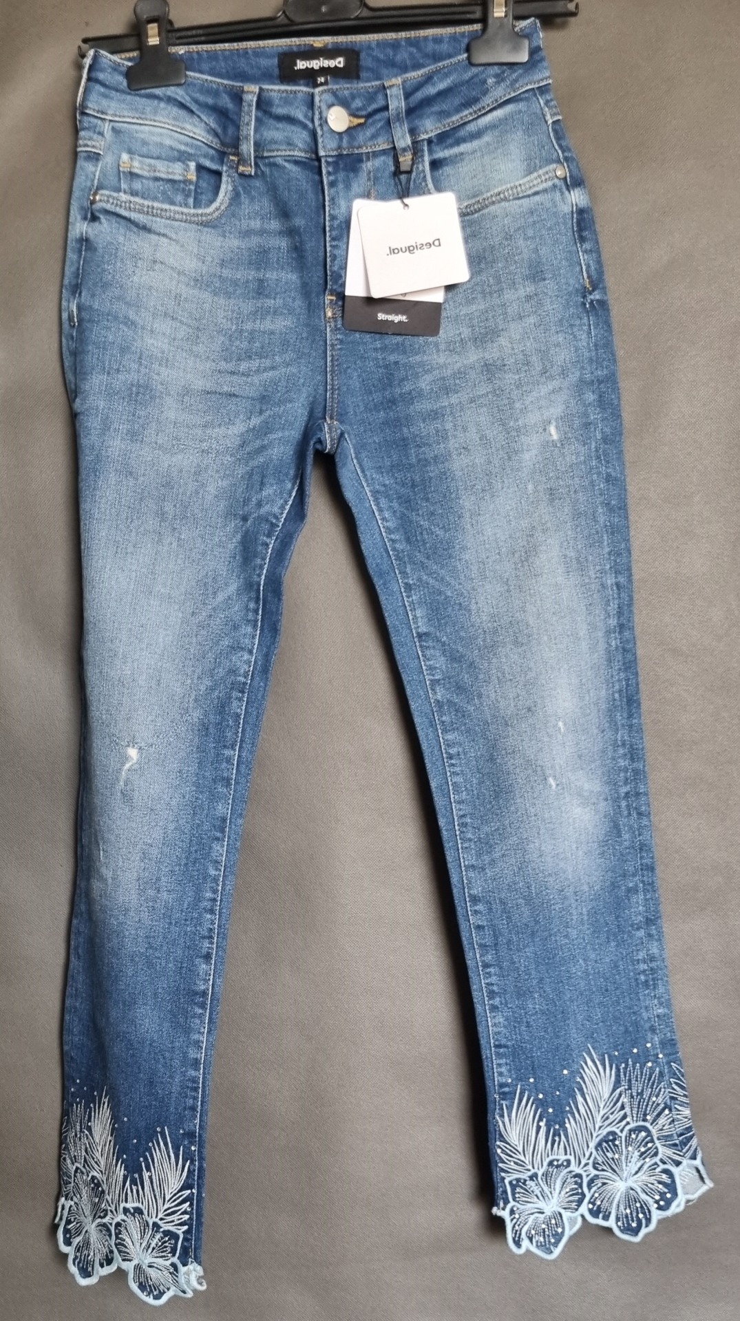 Desigual 8 kg - obrazek 16