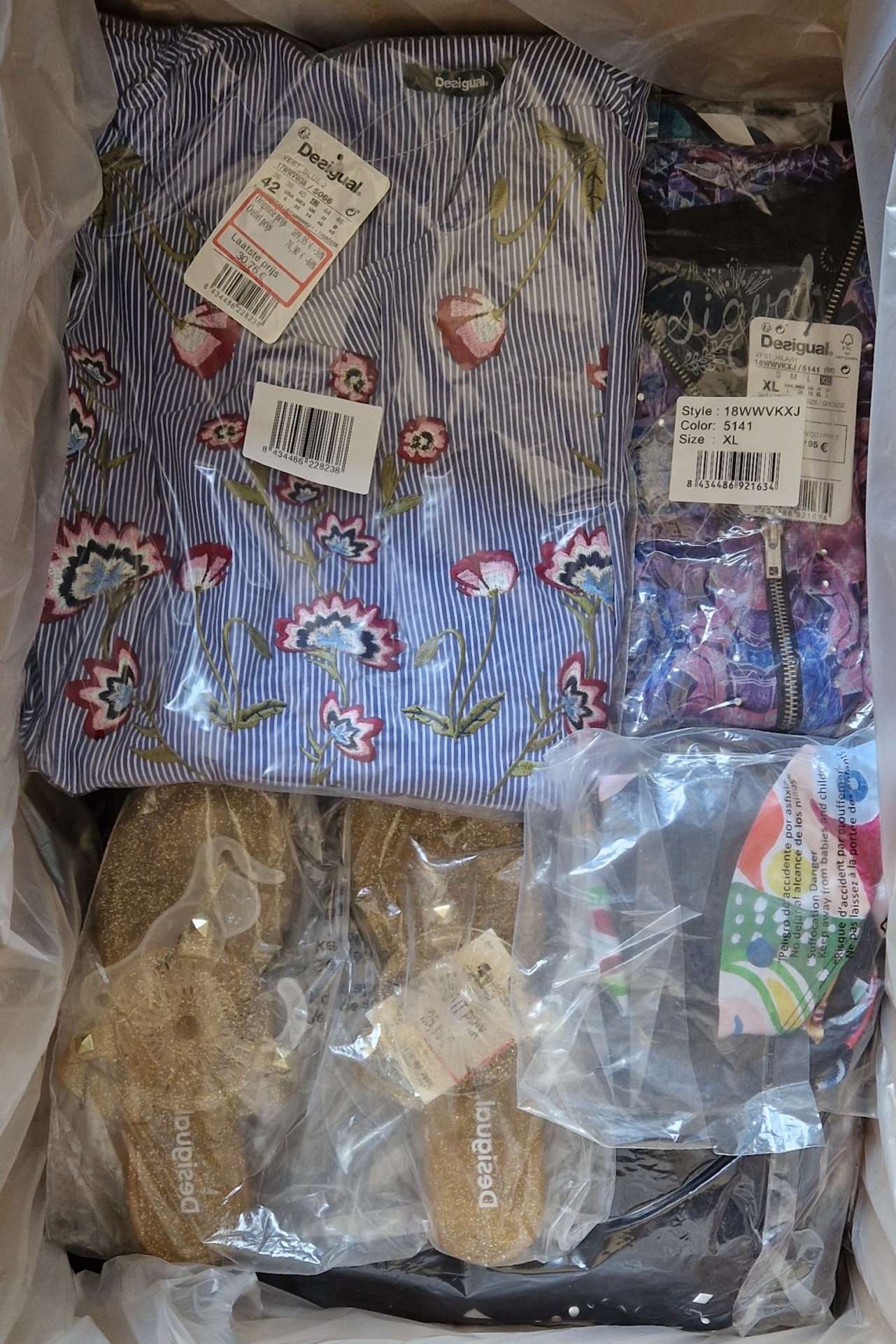 Desigual 8 kg - obrazek 9