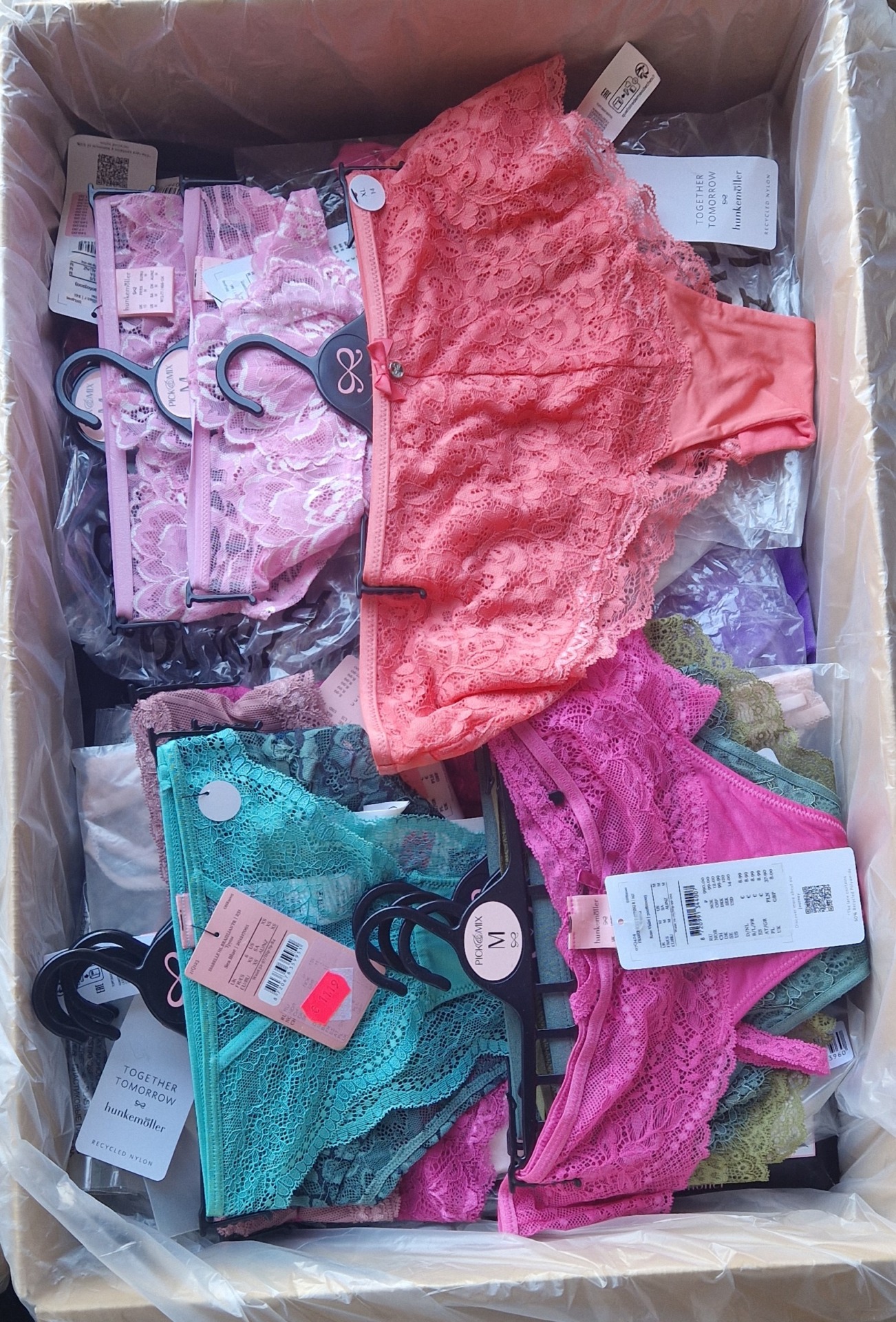 Nowa dostawa bielizny Hunkemöller – pakiety hurtowe 15 kg